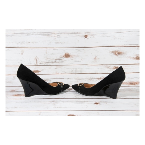 Black Pumps - Picture 6 of 6